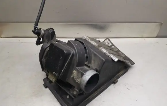 Audi A6 S6 C4 4A Mass air flow meter 4A0129607J 0281002074 4A0133471
