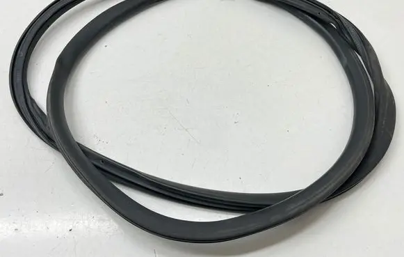 Peugeot Traveller Front door rubber seal 9806514880
