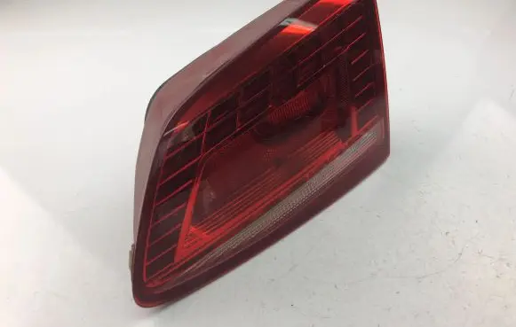 Volkswagen PASSAT B7 Tailgate rear/tail lights 179835