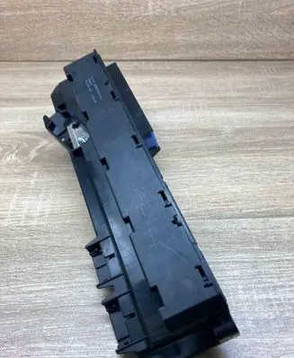 BMW 5 E60 E61 Fuse module 6957330 Used