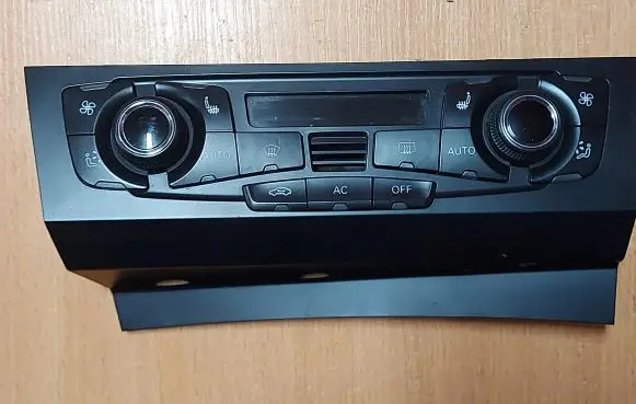Audi A4 S4 B8 8K Climate control unit 8T2820043AG