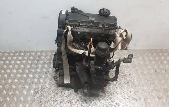 Volkswagen PASSAT B5.5 Engine AVB