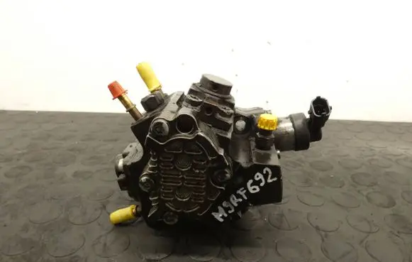 Renault Trafic II (X83) Fuel injection high pressure pump 0445010234 H8200912103 8201024003