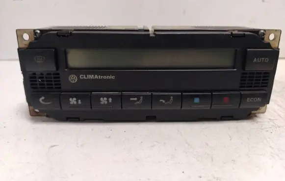 Volkswagen PASSAT B5 Climate control unit