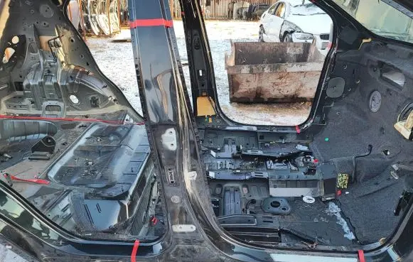 Opel Mokka Front sill (body part) 