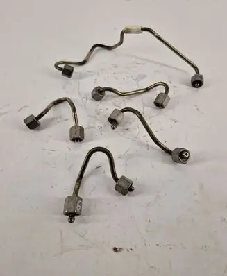 BMW 3 F30 F35 F31 Fuel injector supply line/pipe 