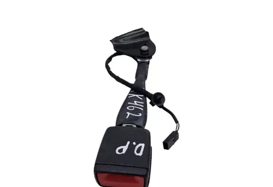 Volkswagen Tiguan Front seatbelt buckle