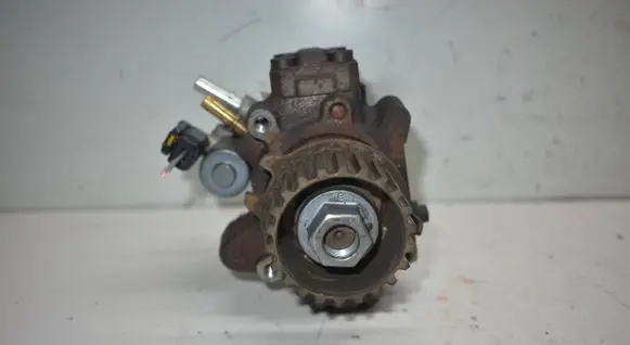 Peugeot 308 SW Fuel injection high pressure pump 9672605380