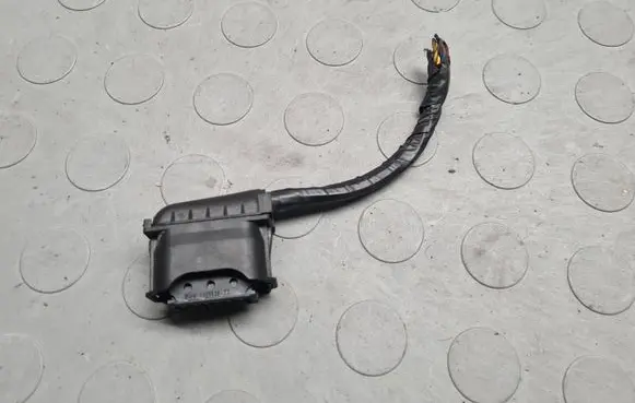 BMW 3 E90 E91 Headlight/headlamp wiring loom/harness 6925638