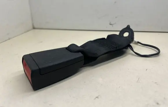 Porsche Macan (95B) Middle seatbelt buckle (rear) 95B857740A 309204199024