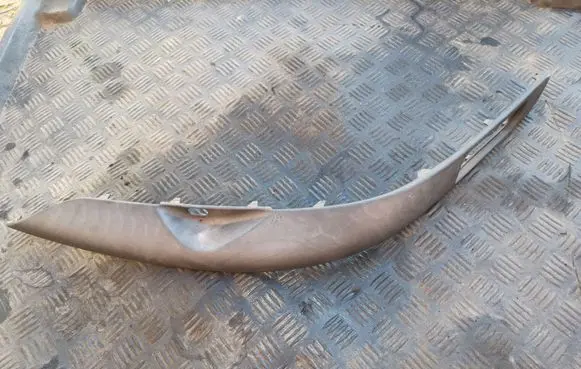 Volvo S80 Front bumper splitter molding 09151823