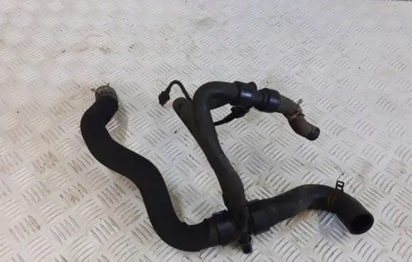 Peugeot 3008 I Engine coolant pipe/hose