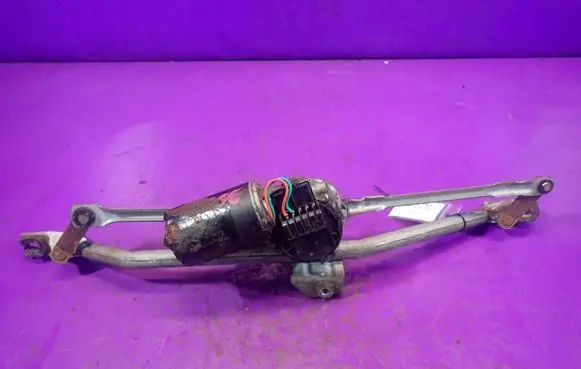 Volkswagen PASSAT B4 Front wiper linkage and motor 