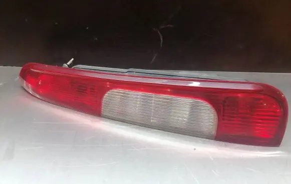 Ford Focus C-MAX Rear/tail lights 3M5113N411AA