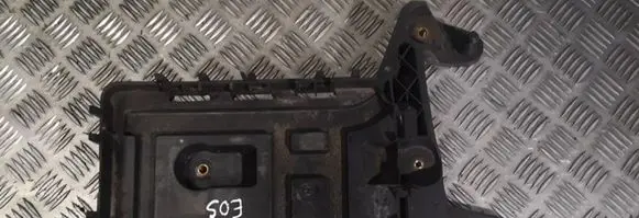 Volkswagen Eos Battery tray 1k0915333c