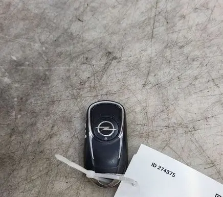 Opel Insignia B Ignition key/card