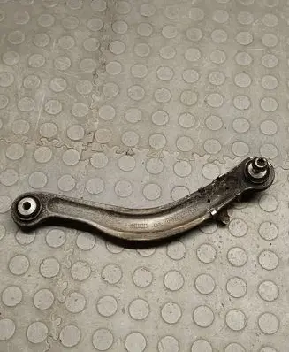 Rear control arm
