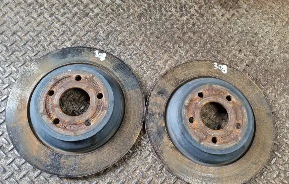 Ford Escape IV Rear brake disc