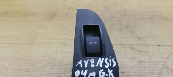 Toyota Avensis T250 Electric window control switch 7427205020