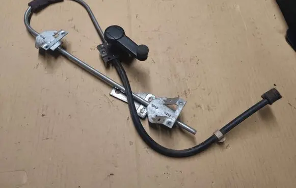 Jeep Cherokee XJ Rear door manual window regulator 