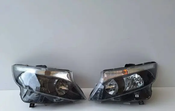 Mercedes-Benz Vito Viano W447 Headlight/headlamp 4479067700 4479067800