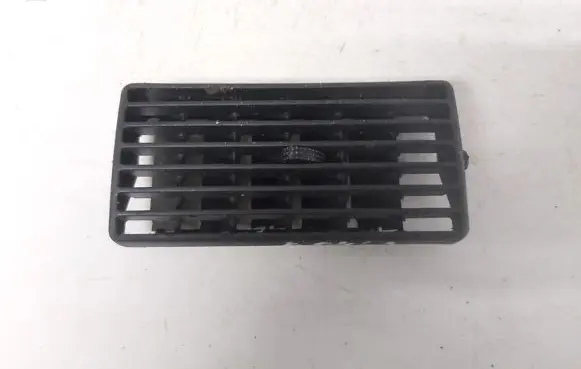 Volkswagen Golf IV Dash center air vent grill