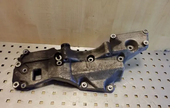 Generator/alternator bracket