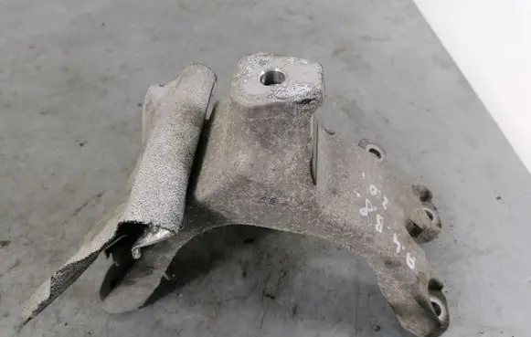 Audi A4 S4 B8 8K Engine mounting bracket 8K0199388AN