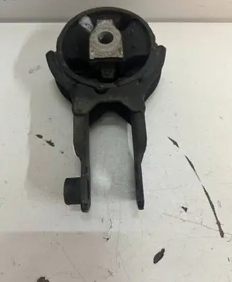 Mazda 3 III Gearbox mounting bracket 