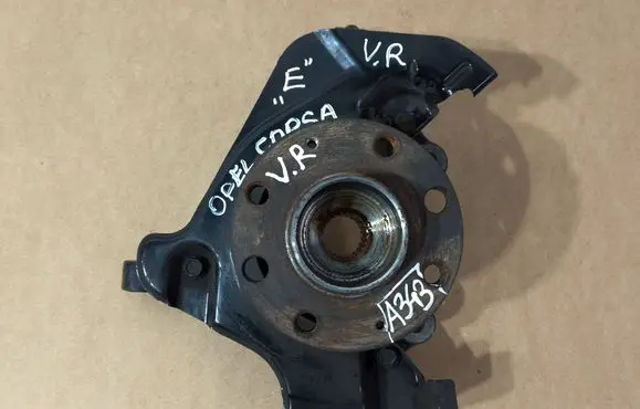 Opel Corsa E Front wheel hub spindle knuckle 11388768
