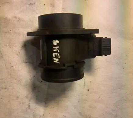 Renault Scenic I Mass air flow meter 7700105010B 23085565