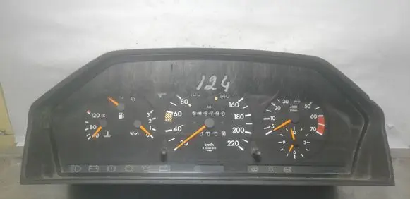 Mercedes-Benz E W124 Speedometer (instrument cluster) 1245423701 110008316706 1245435424