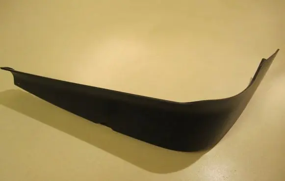Rear/tail light trim molding