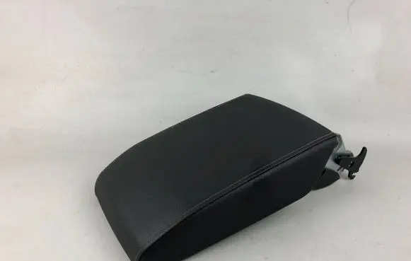 Volkswagen Golf VIII Armrest 