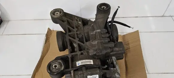 Skoda Octavia Mk2 (1Z) Rear differential 0BR525010 0285925G HAA350