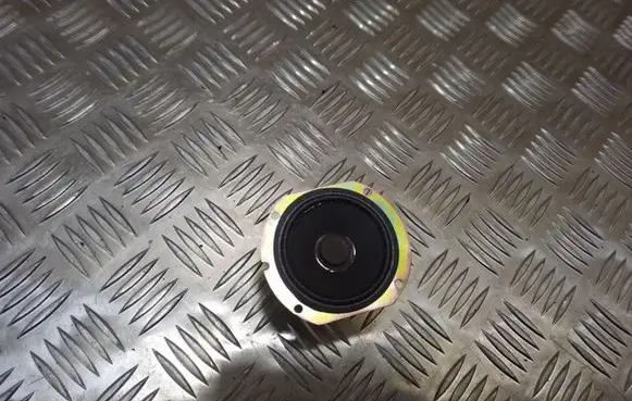 Seat Alhambra (Mk1) Front door high frequency speaker