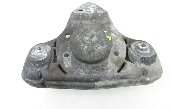 Volkswagen PASSAT B5.5 Front upper strut mount 8D0412383E
