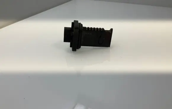 BMW 3 F30 F35 F31 Mass air flow meter 7612746 0280218279 24444812