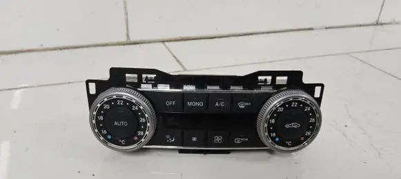 Mercedes-Benz C W204 Climate control unit 2049002103 SW200902 Q01HW2109