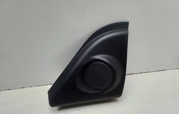 Front door high frequency speaker