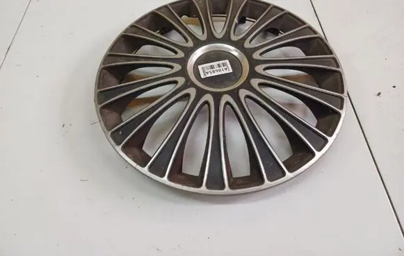 Citroen Saxo R14 wheel hub/cap/trim 