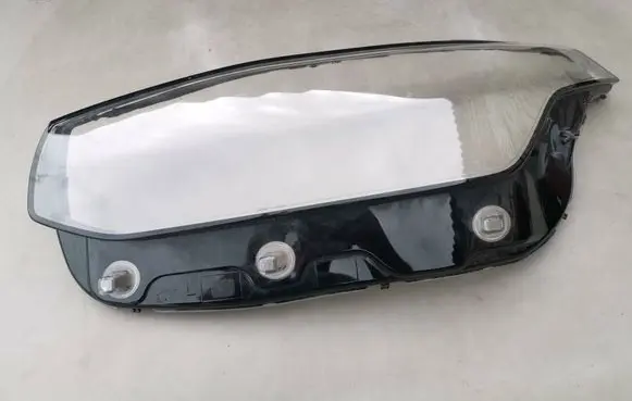 Volvo XC90 Headlight lense 