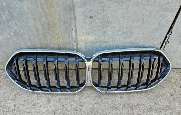 BMW 2 F44 Front bumper upper radiator grill 7077302 5A39376