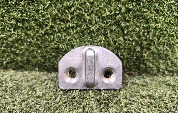 Renault Kangoo II Rear door lock loop/hook striker 122RB