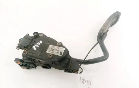 Volkswagen Sharan Accelerator throttle pedal 7M3721603B YM219F836AA