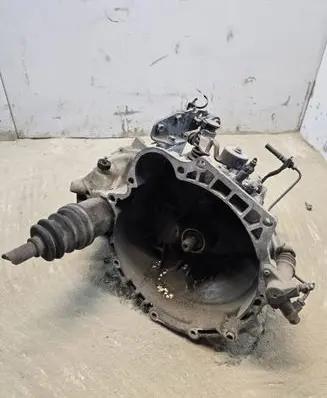 Manual 5 speed gearbox