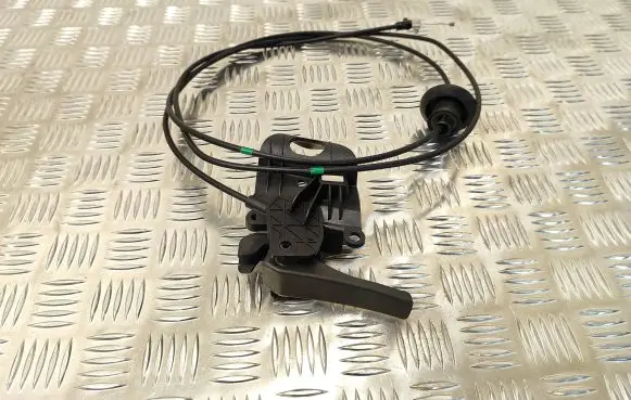 Peugeot 3008 II Engine bonnet/hood lock release cable 