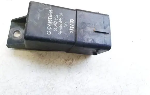 Peugeot 3008 I Glow plug pre-heat relay 51252002 9640469680
