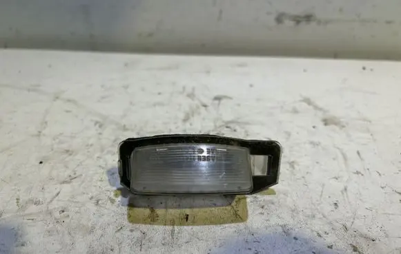 Mitsubishi Outlander Number plate light 1141283