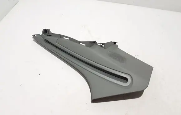 (D)pillar trim (top)